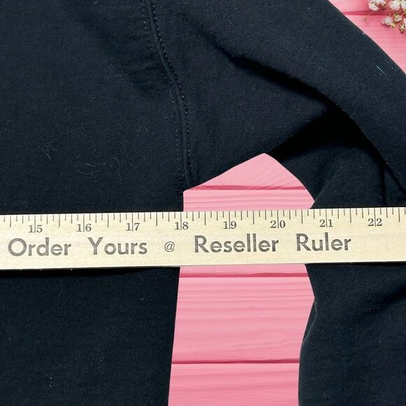 Ariana Grande God Is A Woman Tour Sweatshirt Pop Star Concert Merch Y2K Graphic - Picture 6 of 7